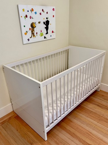 Convertable baby bed - , (extends